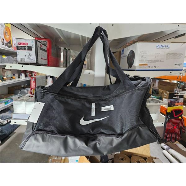 Nike Black Gym Sports Bag with 25L Capacity