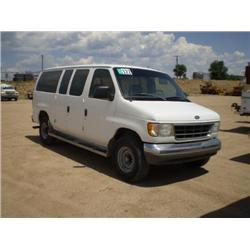 FORD CLUB WAGON XL PASSENGER VAN, s/n 1FBHE31H7THB12234:
