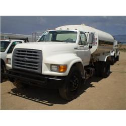 FORD F800 2,000 GALLON S/A WATER TRUCK, s/n 1FDXF80C7WVA21103: