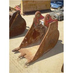24in BUCKET W/TEETH FPR LINKBELT 130LX EXCAVATOR