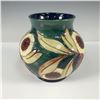 Image 2 : Moorcroft Pottery by Nicola Slaney Vase, Albany