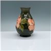 Image 2 : Moorcroft Pottery Vase Hibiscus Design