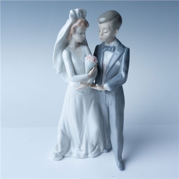 Lladro Porcelain Figurine, From This Day Forward 01004298