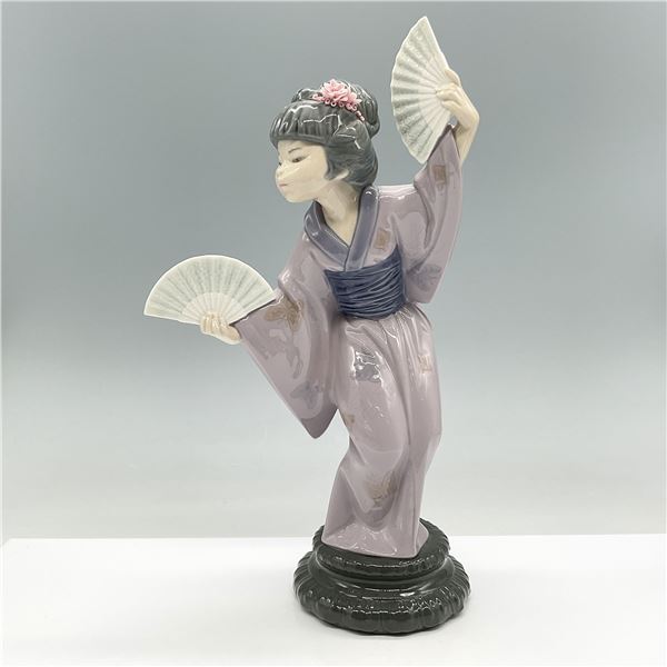 Lladro Porcelain Figurine, Madame Butterfly 01004991