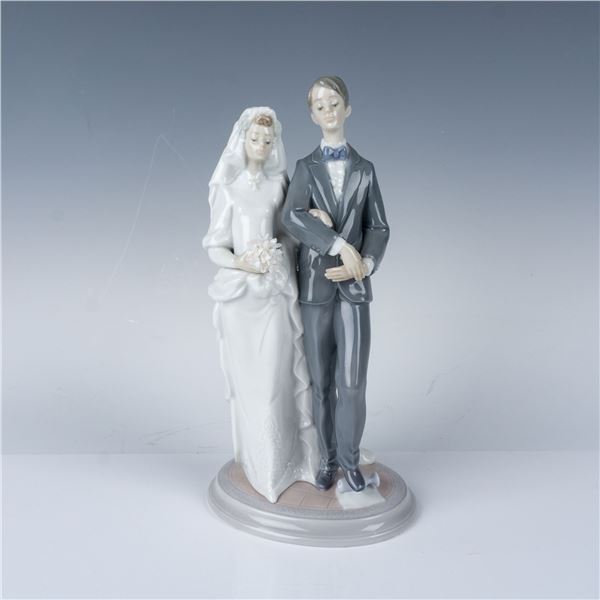 Lladro Porcelain Figurine, Mazel Tov! 01006028
