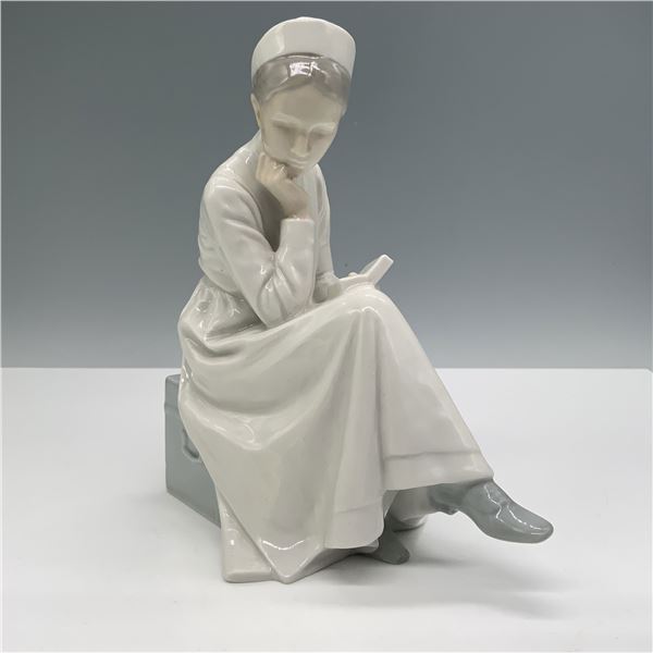 Bing & Grondahl Porcelain Figurine, Red Cross Nurse