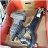 Image 1 : TRAILOR HITCH AND VICE