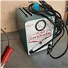 Image 2 : BATTERY CHARGER AND BATTERY TESTER