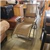 Image 2 : ZERO GRAVITY LOUNGE PATIO CHAIR
