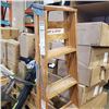 Image 2 : WOODEN A-FRAME LADDER, 6'