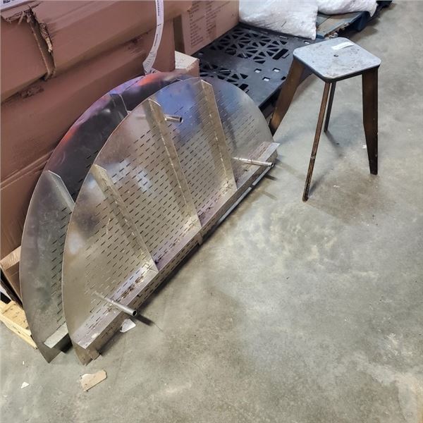 STAINLESS TANK LID AND METAL STOOL