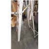 Image 3 : 6' ALUMINUM A-FRAME LADDER