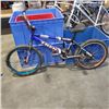 Image 1 : BLUE TREK BIKE