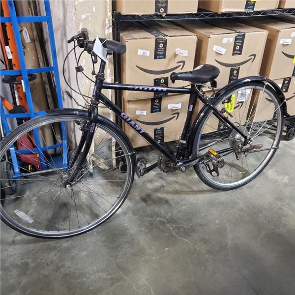 BLACK GIANT BIKE