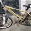 Image 2 : TAN DEVINCI BIKE
