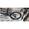 Image 2 : BLACK BMX BIKE