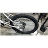 Image 2 : SILVER NIGHT HAWK BIKE