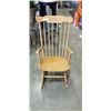Image 1 : VINTAGE ROCKING CHAIR