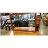 Image 2 : HARD ROCK MAPLE DRESSER AND MIRROR