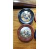 Image 2 : 6 ANTIQUE PORCELAIN PAINTED FRAMED BUTTONS