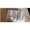 Image 1 : ABRA LINEN REVERSABLE QUEEN DUVET COVER SETS AND SHAMS