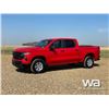 Image 1 : 2022 CHEVROLET SILVERADO 1500 CREW CAB PICKUP