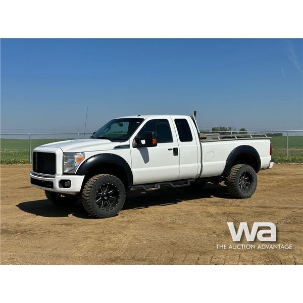 2011 FORD F250 SD LARIAT ECAB PICKUP