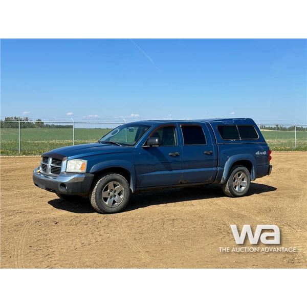 2005 DODGE SLT DAKOTA CREW CAB PICKUP