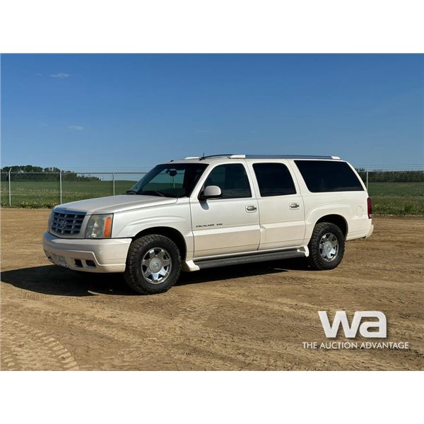 2003 CADILLAC ESCALADE ESV SPORTS UTILITY VEHICLE