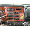 Image 9 : 2006 WESTERN STAR 4900SA TRI DRIVE SLEEPER WINCH