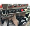 Image 13 : 2008 KENWORTH C500B T/A SLEEPER WINCH TRACTOR