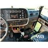 Image 8 : 2014 PETERBILT 367 TRI DRIVE DUMP TRUCK