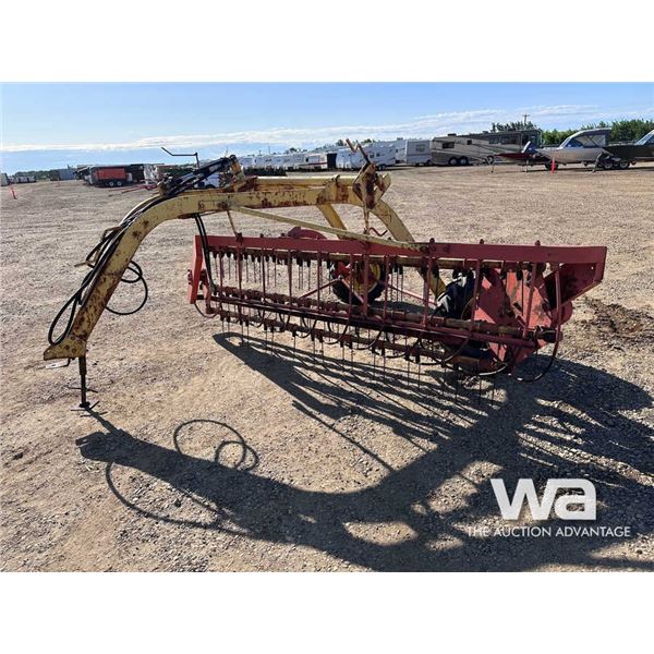 FARM KING SIDE DELIVERY HAY RAKE