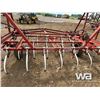Image 10 : INTERNATIONAL 24 FT. VIBRASHANK CULTIVATOR