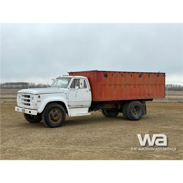 1974 DODGE D500 S/A GRAIN TRUCK