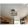 Image 20 : 2006 VANGUARD T/A OFFICE TRAILER