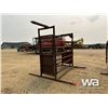 Image 3 : CUSTOM HORSE 8 FT. STANCHION TRIM CHUTE