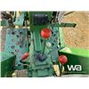 Image 9 : JOHN DEERE 650 MFD UTILITY TRACTOR