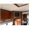 Image 32 : 2004 MONACO DYNASTY 42 FT. T/A MOTORHOME