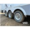 Image 27 : 2006 VICTORY LANE 38FT. TRI/A 5TH WHEEL TOY HAULER