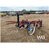 Image 3 : MCCORMICK LITTLE GENIUS ANTIQUE 3 BOTTOM PLOW