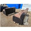 Image 4 : RECLINING SOFA AND LOVESEAT