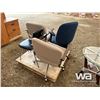 Image 3 : (4) CHAIRS