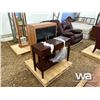 Image 2 : 2 DRAWER DESK & CABINET