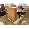 Image 3 : 2 DRAWER DESK & CABINET