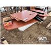 Image 2 : DESK & TABLE