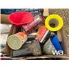 Image 11 : PARTS BINS, QTY OF SCREWS, FUNNELS, WIRE