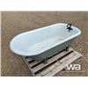 Image 2 : CAST IRON CLAW FOOT BATH TUB