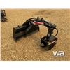 Image 2 : WALLENSTEIN 5200 SKID STEER LOG GRAPPLE
