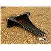 Image 2 : HLA SKID STEER STUMP BUCKET